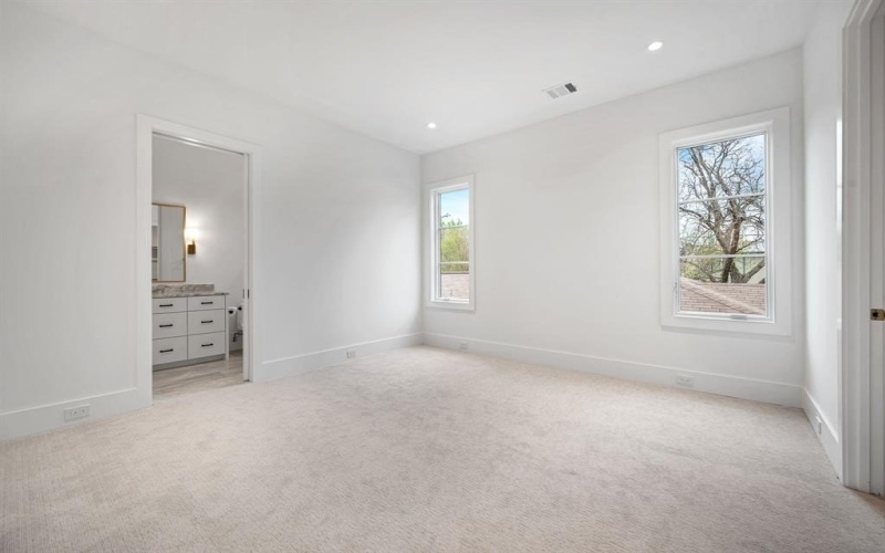 4807 W Hanover Avenue, Dallas, TX 75209, 4 Bedrooms Bedrooms, ,5 BathroomsBathrooms,Residential,For Sale,4807 W Hanover Avenue,20893692