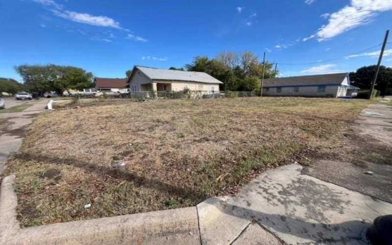 1063 Illinois Avenue #4, Fort Worth, TX 76104, 8 Bedrooms Bedrooms, ,5 BathroomsBathrooms,Residential Multi Family,For Sale,1063 Illinois Avenue,20896086