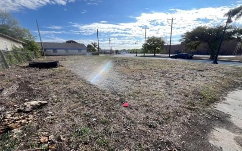 1063 Illinois Avenue #4, Fort Worth, TX 76104, 8 Bedrooms Bedrooms, ,5 BathroomsBathrooms,Residential Multi Family,For Sale,1063 Illinois Avenue,20896086