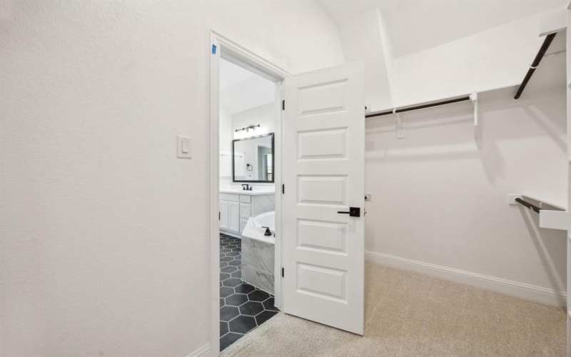 1883 Silver Birch Road, Waxahachie, TX 75165, 4 Bedrooms Bedrooms, ,3 BathroomsBathrooms,Residential,For Sale,1883 Silver Birch Road,20894126
