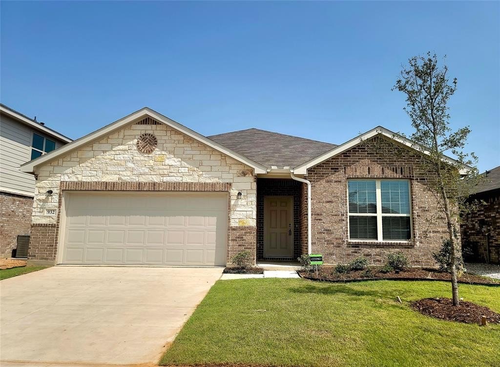 932 Ravenwood Lane, Van Alstyne, TX 75495, 4 Bedrooms Bedrooms, ,2 BathroomsBathrooms,Residential Lease,For Rent,932 Ravenwood Lane,20894526