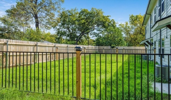 515 S First Street, Sherman, TX 75090, 1 Bedroom Bedrooms, ,1 BathroomBathrooms,Residential Lease,For Rent,515 S First Street,20894608