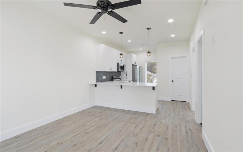 515 S First Street, Sherman, TX 75090, 1 Bedroom Bedrooms, ,1 BathroomBathrooms,Residential Lease,For Rent,515 S First Street,20894608