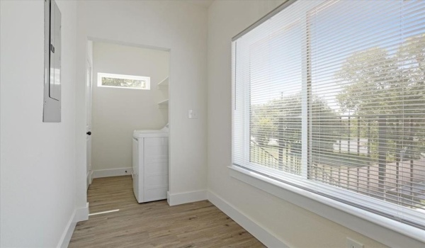 515 S First Street, Sherman, TX 75090, 1 Bedroom Bedrooms, ,1 BathroomBathrooms,Residential Lease,For Rent,515 S First Street,20894608