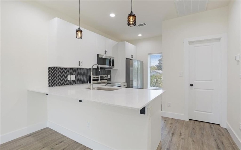 515 S First Street, Sherman, TX 75090, 1 Bedroom Bedrooms, ,1 BathroomBathrooms,Residential Lease,For Rent,515 S First Street,20894608