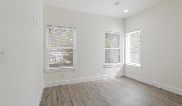 515 S First Street, Sherman, TX 75090, 1 Bedroom Bedrooms, ,1 BathroomBathrooms,Residential Lease,For Rent,515 S First Street,20894608