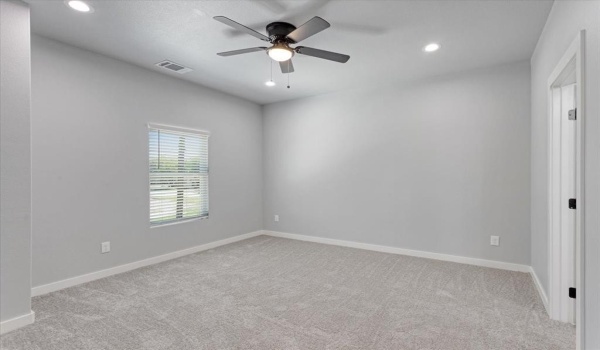 1305-d Mill Street, Gainesville, TX 76240, 2 Bedrooms Bedrooms, ,2 BathroomsBathrooms,Residential Lease,For Rent,1305-d Mill Street,20894113