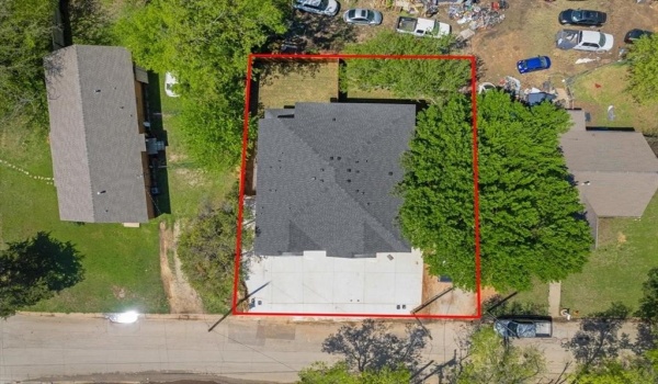 1305-d Mill Street, Gainesville, TX 76240, 2 Bedrooms Bedrooms, ,2 BathroomsBathrooms,Residential Lease,For Rent,1305-d Mill Street,20894113