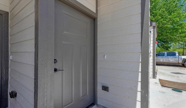 1305-d Mill Street, Gainesville, TX 76240, 2 Bedrooms Bedrooms, ,2 BathroomsBathrooms,Residential Lease,For Rent,1305-d Mill Street,20894113