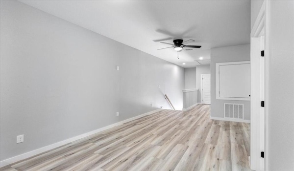 1305-d Mill Street, Gainesville, TX 76240, 2 Bedrooms Bedrooms, ,2 BathroomsBathrooms,Residential Lease,For Rent,1305-d Mill Street,20894113
