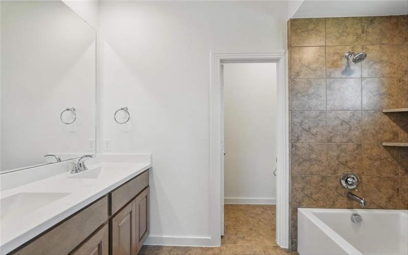 3928 Bison Lane, Heartland, TX 75126, 3 Bedrooms Bedrooms, ,2 BathroomsBathrooms,Residential,For Sale,3928 Bison Lane,20894651