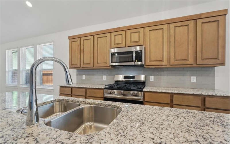 3928 Bison Lane, Heartland, TX 75126, 3 Bedrooms Bedrooms, ,2 BathroomsBathrooms,Residential,For Sale,3928 Bison Lane,20894651