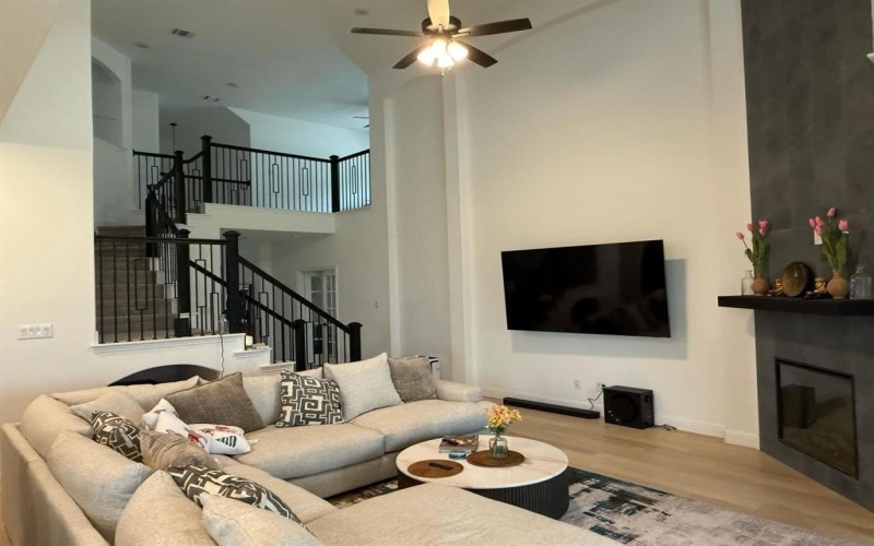 13837 Riola Drive, Little Elm, TX 75068, 4 Bedrooms Bedrooms, ,3 BathroomsBathrooms,Residential Lease,For Rent,13837 Riola Drive,20894666