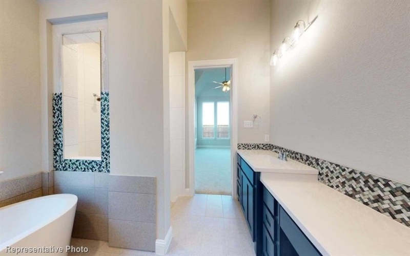 905 Shady Oaks Drive, Rockwall, TX 75087, 4 Bedrooms Bedrooms, ,5 BathroomsBathrooms,Residential,For Sale,905 Shady Oaks Drive,20894738