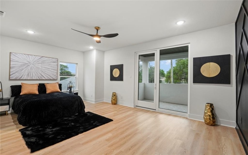 5305 Colonial Avenue, Dallas, TX 75215, 4 Bedrooms Bedrooms, ,3 BathroomsBathrooms,Residential,For Sale,5305 Colonial Avenue,20894748