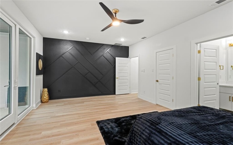 5305 Colonial Avenue, Dallas, TX 75215, 4 Bedrooms Bedrooms, ,3 BathroomsBathrooms,Residential,For Sale,5305 Colonial Avenue,20894748