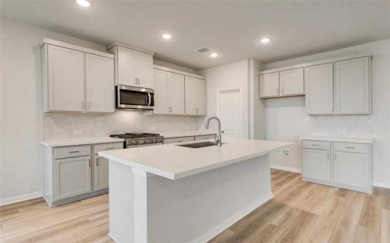 1120 Redcoat Drive, Forney, TX 75126, 3 Bedrooms Bedrooms, ,2 BathroomsBathrooms,Residential,For Sale,1120 Redcoat Drive,20894886