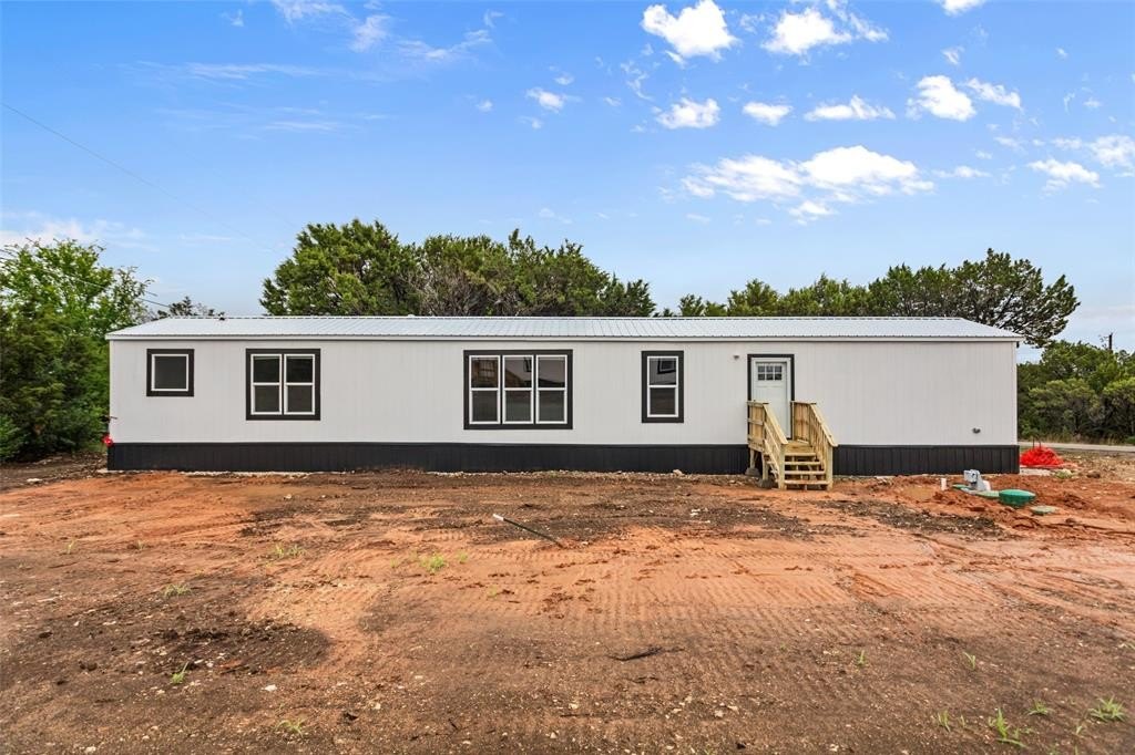 3606 Hilltop Road, Granbury, TX 76048, 3 Bedrooms Bedrooms, ,2 BathroomsBathrooms,Residential,For Sale,3606 Hilltop Road,20895193
