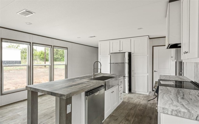 3606 Hilltop Road, Granbury, TX 76048, 3 Bedrooms Bedrooms, ,2 BathroomsBathrooms,Residential,For Sale,3606 Hilltop Road,20895193