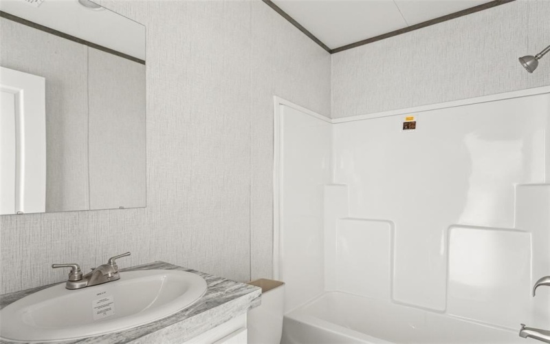 3606 Hilltop Road, Granbury, TX 76048, 3 Bedrooms Bedrooms, ,2 BathroomsBathrooms,Residential,For Sale,3606 Hilltop Road,20895193