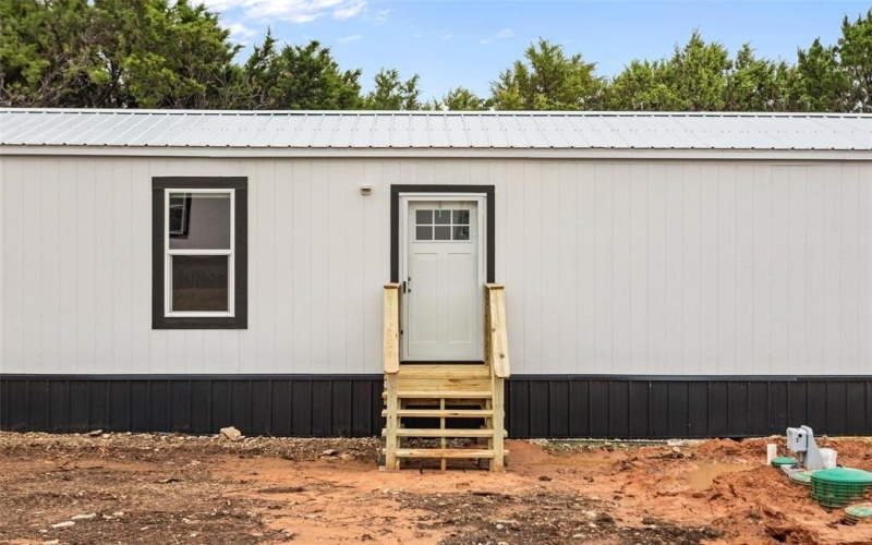 3606 Hilltop Road, Granbury, TX 76048, 3 Bedrooms Bedrooms, ,2 BathroomsBathrooms,Residential,For Sale,3606 Hilltop Road,20895193