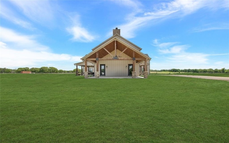 3106 County Road 2526, Quinlan, TX 75474, 4 Habitaciones Habitaciones , ,5 BañosBaños,Residential,En Venta,3106 County Road 2526,20895345