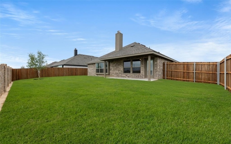 1005 Pineview Lane, Crowley, TX 76036, 3 Bedrooms Bedrooms, ,2 BathroomsBathrooms,Residential,For Sale,1005 Pineview Lane,20895394