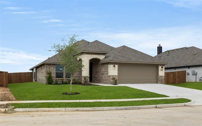 1005 Pineview Lane, Crowley, TX 76036, 3 Bedrooms Bedrooms, ,2 BathroomsBathrooms,Residential,For Sale,1005 Pineview Lane,20895394