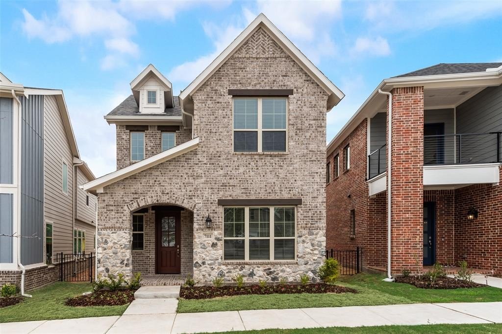 7111 Daytona Mews, Rowlett, TX 75088, 3 Bedrooms Bedrooms, ,2 BathroomsBathrooms,Residential,For Sale,7111 Daytona Mews,20893283