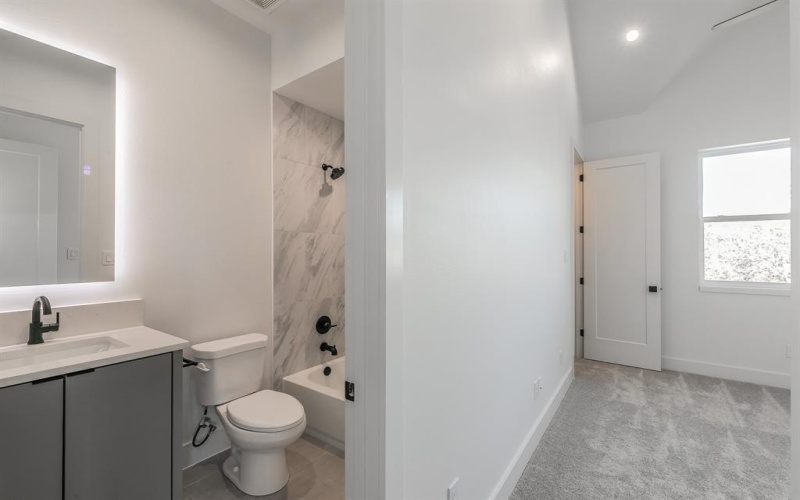 2210 Shea Road #104, Dallas, TX 75235, 2 Bedrooms Bedrooms, ,2 BathroomsBathrooms,Residential,For Sale,2210 Shea Road,20895485