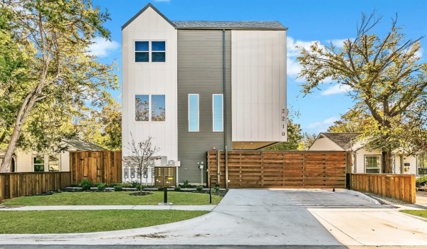 2210 Shea Road #104, Dallas, TX 75235, 2 Bedrooms Bedrooms, ,2 BathroomsBathrooms,Residential,For Sale,2210 Shea Road,20895485