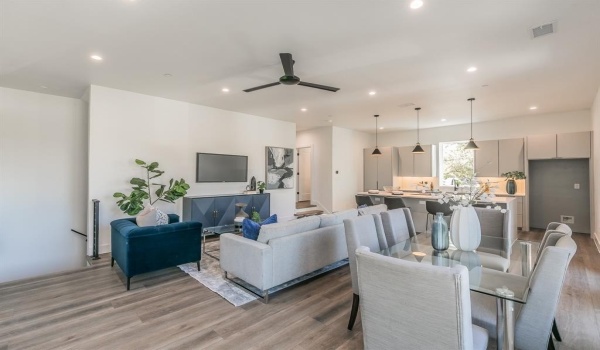 2210 Shea Road #104, Dallas, TX 75235, 2 Bedrooms Bedrooms, ,2 BathroomsBathrooms,Residential,For Sale,2210 Shea Road,20895485