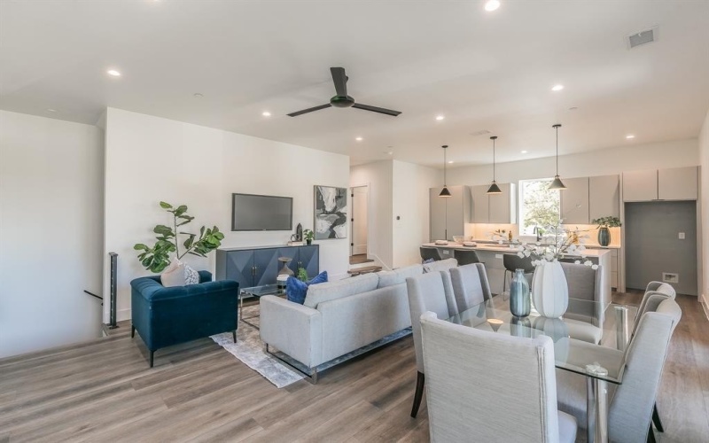 2210 Shea Road #104, Dallas, TX 75235, 2 Bedrooms Bedrooms, ,2 BathroomsBathrooms,Residential,For Sale,2210 Shea Road,20895485