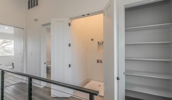 2210 Shea Road #104, Dallas, TX 75235, 2 Bedrooms Bedrooms, ,2 BathroomsBathrooms,Residential,For Sale,2210 Shea Road,20895485