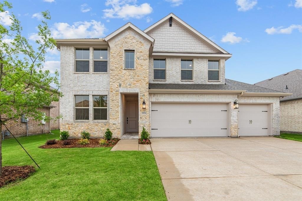 1924 Honey Creek Road, Forney, TX 75126, 5 Bedrooms Bedrooms, ,5 BathroomsBathrooms,Residential,For Sale,1924 Honey Creek Road,20895561