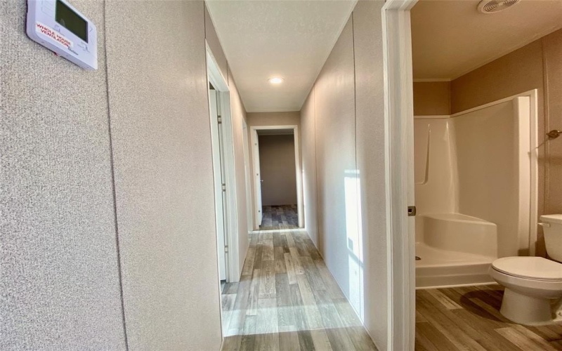 903 SW 24th Street, Mineral Wells, TX 76067, 4 Habitaciones Habitaciones , ,2 BañosBaños,Residential,En Venta,903 SW 24th Street,20893372