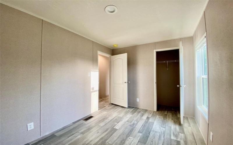 903 SW 24th Street, Mineral Wells, TX 76067, 4 Habitaciones Habitaciones , ,2 BañosBaños,Residential,En Venta,903 SW 24th Street,20893372