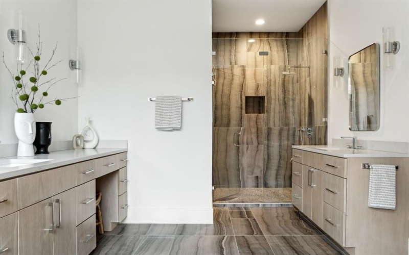 7526 Kenwell Street, Dallas, TX 75209, 5 Bedrooms Bedrooms, ,5 BathroomsBathrooms,Residential Lease,For Rent,7526 Kenwell Street,20897338