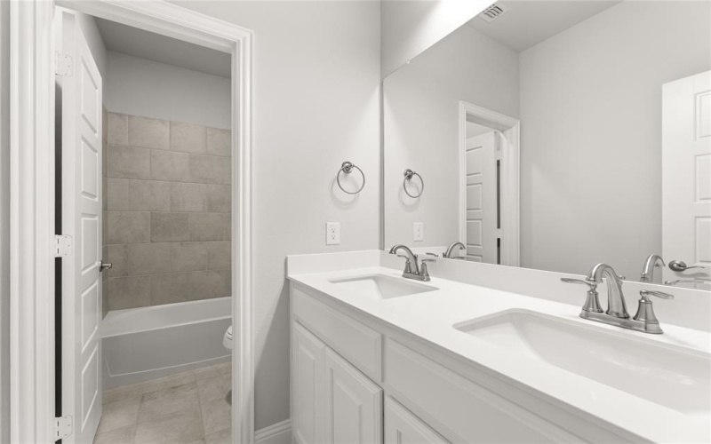 3539 Helios, Corinth, TX 76208, 4 Habitaciones Habitaciones , ,3 BañosBaños,Residential,En Venta,3539 Helios,20897896