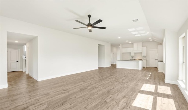 182 Creekside Drive, Sanger, TX 76266, 4 Habitaciones Habitaciones , ,3 BañosBaños,Residential,En Venta,182 Creekside Drive,20898166