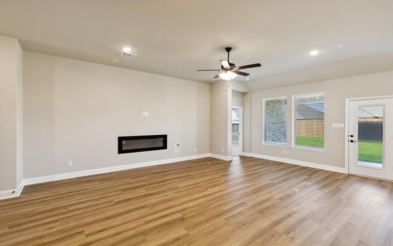 10361 Tapioca Street, Fort Worth, TX 76036, 3 Bedrooms Bedrooms, ,2 BathroomsBathrooms,Residential,For Sale,10361 Tapioca Street,20896561