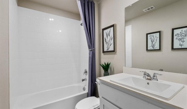 1013 INGALLS PARK Lane, Fort Worth, TX 76131, 4 Habitaciones Habitaciones , ,3 BañosBaños,Residential,En Venta,1013 INGALLS PARK Lane,20896654