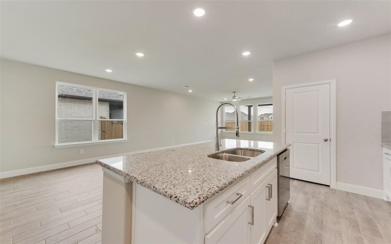 2905 Isla Terrace, Princeton, TX 75407, 4 Bedrooms Bedrooms, ,2 BathroomsBathrooms,Residential Lease,For Rent,2905 Isla Terrace,20896678