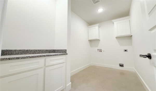 1404 W Morgan Street, Denison, TX 75020, 3 Bedrooms Bedrooms, ,2 BathroomsBathrooms,Residential,For Sale,1404 W Morgan Street,20896794