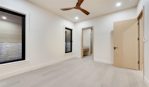 1622 Sylvan Avenue, Dallas, TX 75208, 5 Habitaciones Habitaciones , ,3 BañosBaños,Residential,En Venta,1622 Sylvan Avenue,20897183