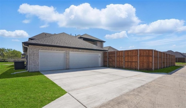 2609 Elaine Dr, Wylie, TX 75098, 5 Bedrooms Bedrooms, ,6 BathroomsBathrooms,Residential,For Sale,2609 Elaine Dr,20899962