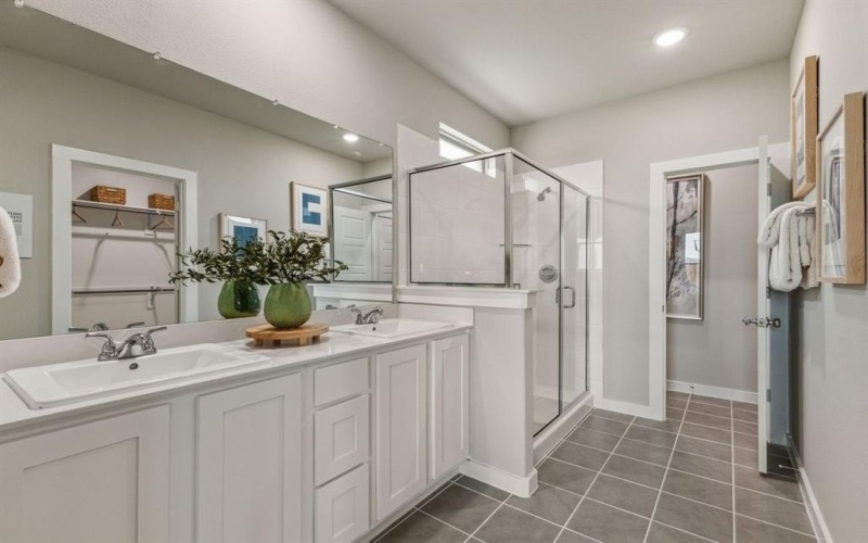 565 Moonrise Street, Waxahachie, TX 75165, 4 Bedrooms Bedrooms, ,3 BathroomsBathrooms,Residential,For Sale,565 Moonrise Street,20899985