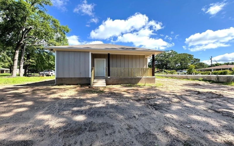 240 Elm Street, Winona, TX 75792, 3 Bedrooms Bedrooms, ,2 BathroomsBathrooms,Residential,For Sale,240 Elm Street,20900001