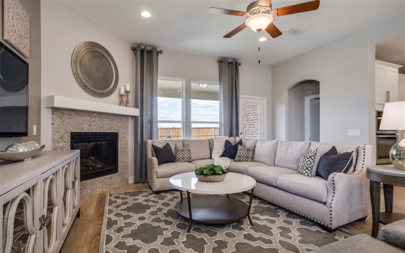 14582 Elion Court, Pilot Point, TX 75009, 5 Bedrooms Bedrooms, ,5 BathroomsBathrooms,Residential,For Sale,14582 Elion Court,20900031