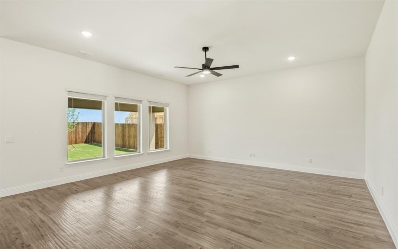 817 Turnbull Avenue, Fort Worth, TX 76247, 4 Habitaciones Habitaciones , ,3 BañosBaños,Residential,En Venta,817 Turnbull Avenue,20900109